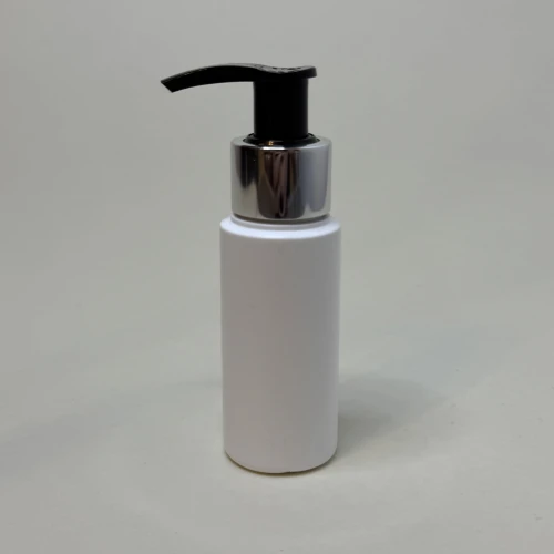Biała butelka 50 ml HDPE, w zestawie z srebną pompką, wielkorotnego użytku, do kremów, balsamów, kosmetyków profesjonalnych, żeli do rąk, ciała, próbki, testery, 50HDPECR24410WH+POBLSV24410.