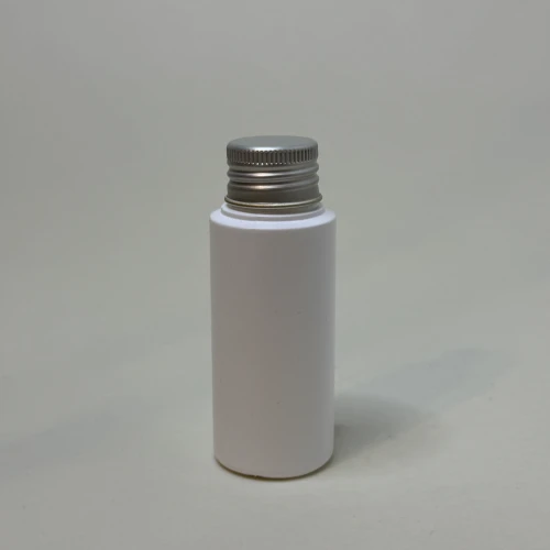 Butelka 50 ml cylindryczna HDPE, w zestawie z aluminiową nakrętką, praktyczne, trwałe opadowanie, do kosmetyków, chemii, preparatów technicznych, gwint 24/410, 50HDPECR24410WH+NAKALU24410.